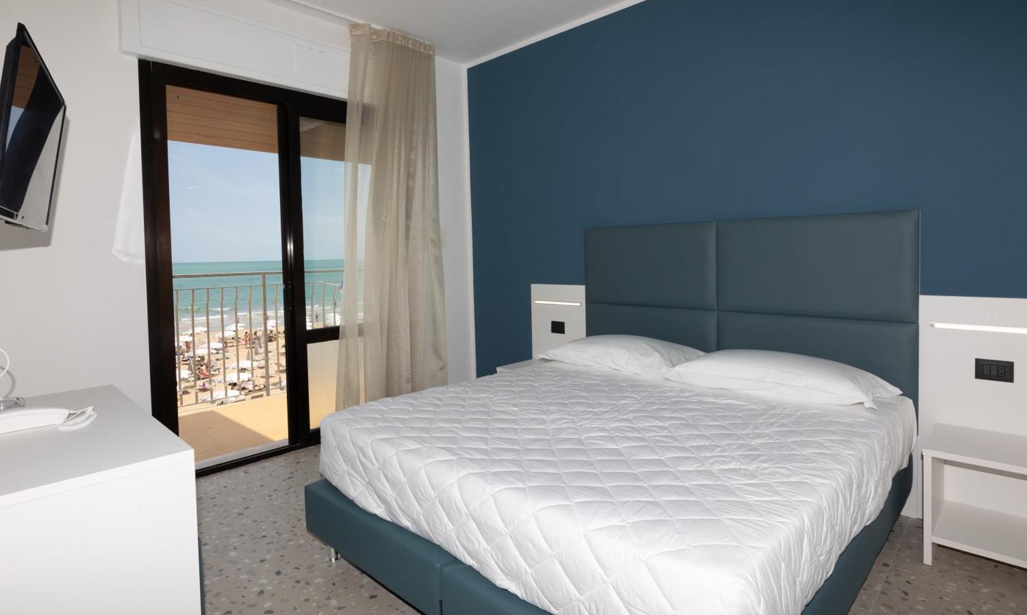 Hotel Delaville Frontemare Лидо ди Йезоло Екстериор снимка